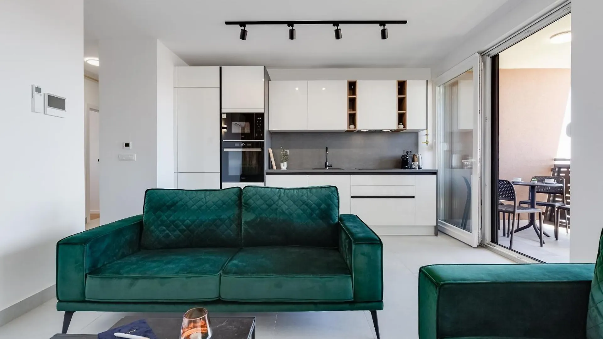 Emmi Apartment Zadar 0*,